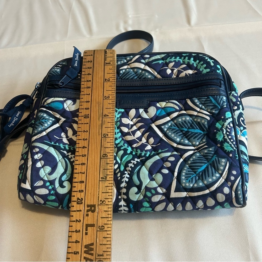 Vera Bradley Quilted/Vinyl Crossbody Bag Purse Blue Island Floral Printed - Picture 7 of 8